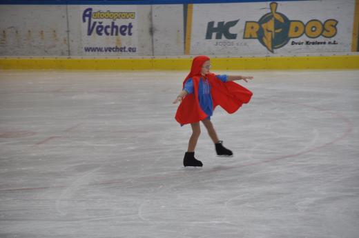 Exhibice Krasobruslaskho klubu O erven Karkulce, foto P. patenkov10