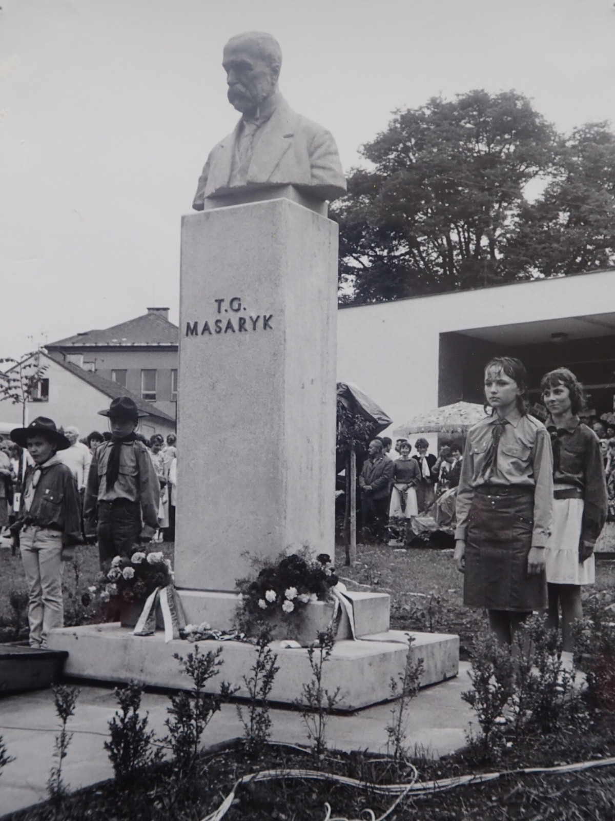 Odhalen� pomn�ku T. G. Masaryka 28. 10. 1990